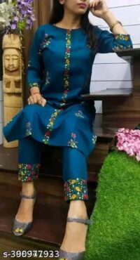 New Trendy Kurta Sets Fabric: Cotton Sleeve Length: Three-Quarter Sleeves Pattern: Printed,Embroidered - Image 2