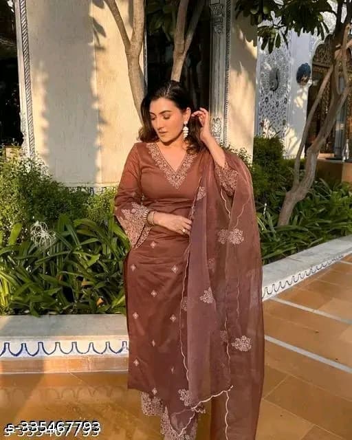 Women Rayon Kurta Set with Pants