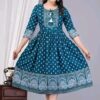 ms_1rpmd_512_462715107 *Women Rayon Myra Petite Kurtis* Flipstock