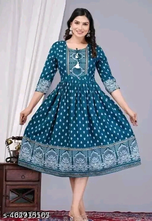 ms_1rpmd_512_462715107 *Women Rayon Myra Petite Kurtis* Flipstock