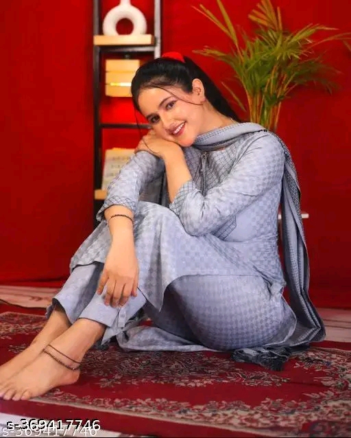 Woolen Kurti Set  for Women||Girls Name: Woolen Kurti Set for Women||Girls Kurta Fabric: Wool Bottomwear Fabric: Wool Sleeve Length: Three-Quarter Sleeves