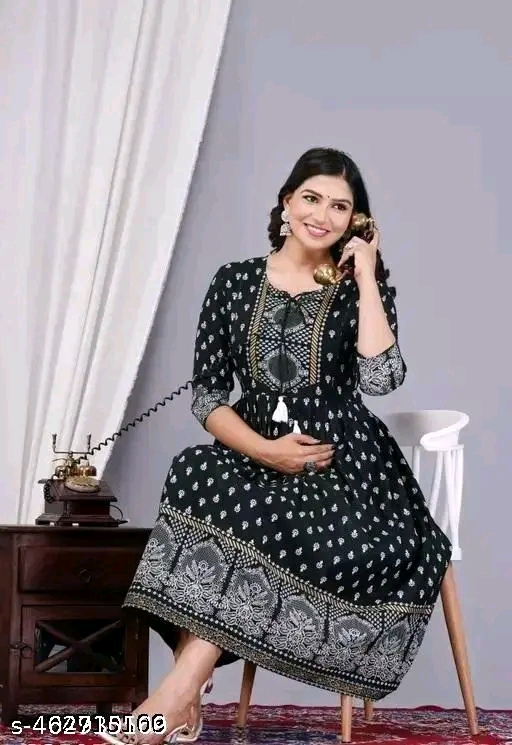 ms_8y1u7_512_462715109 *Women Rayon Myra Petite Kurtis* Flipstock