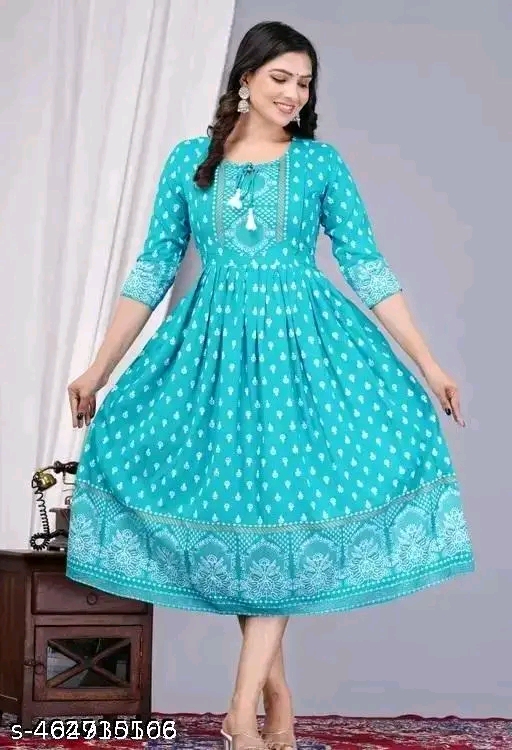 ms_nalhj_512_462715106 *Women Rayon Myra Petite Kurtis* Flipstock