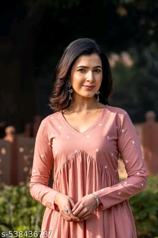 WhatsApp Image 2025-12-28 at 10.31.23 AM Chithrarekha Superior Women Kurta Set Fabric Rayon